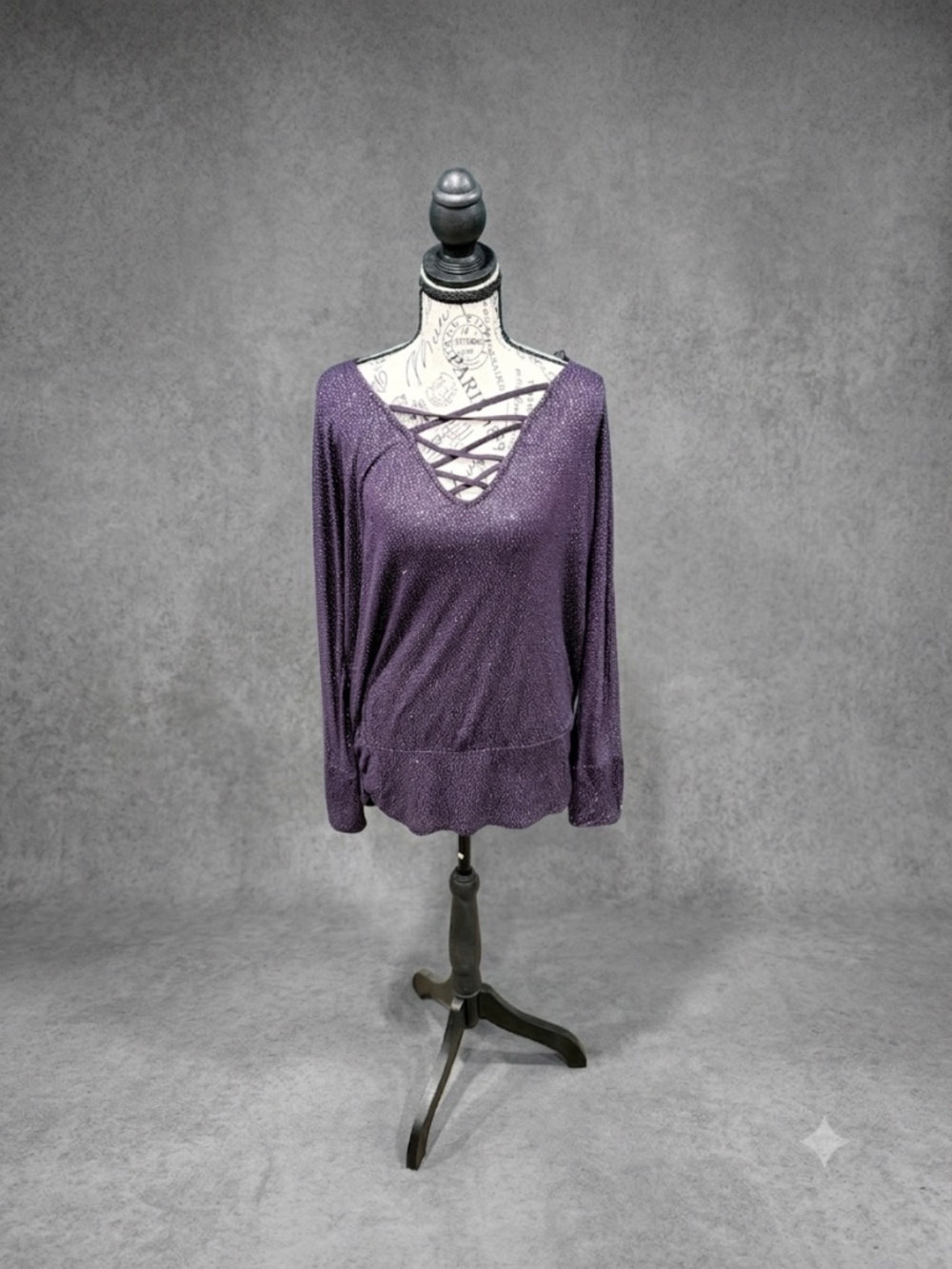 ✨ JLO Jennifer Lopez Purple Shimmer Lattice Neck Top ✨ Size M